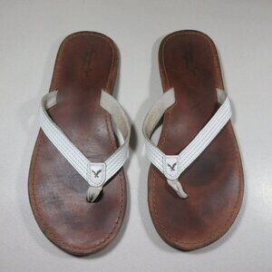 American Eagle womens white an brown thong sandals 9 M